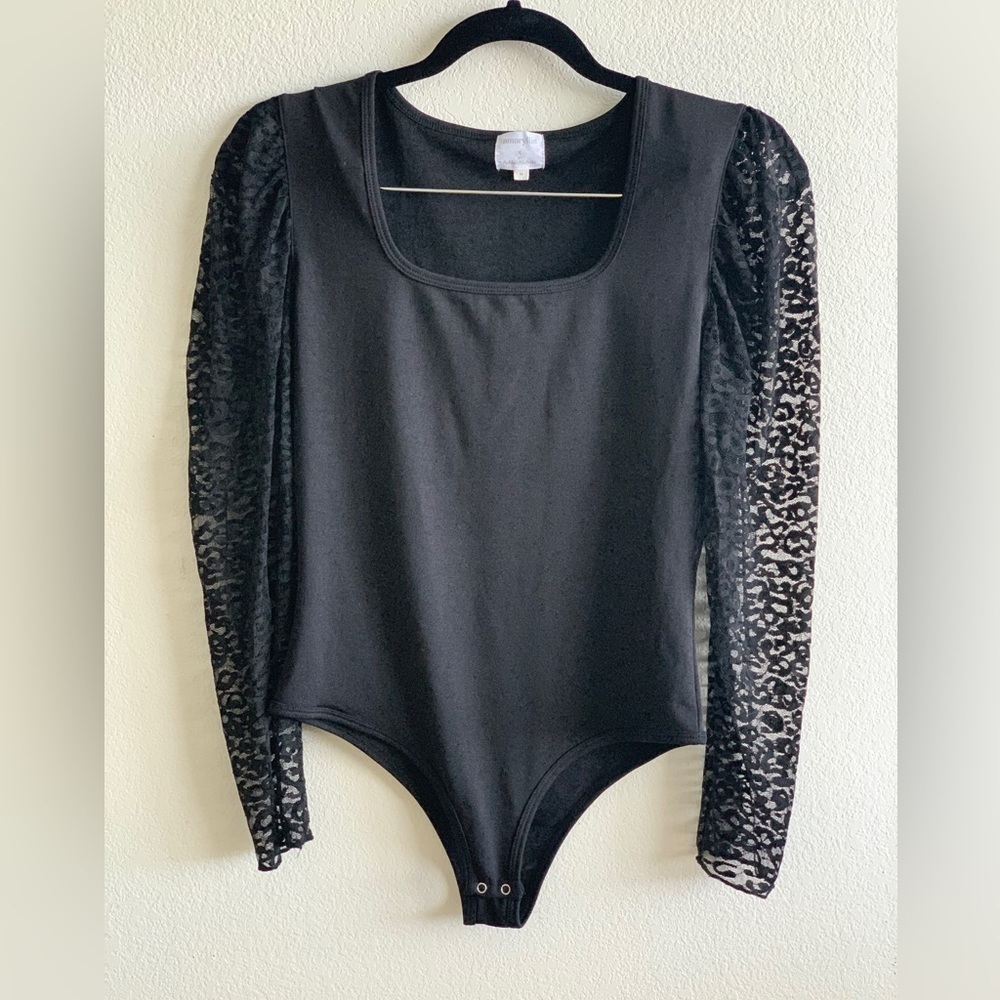 AMARYLLIS Ashlee Nichols Black lace sleeve Fierce Feline Bodysuit, size Medium